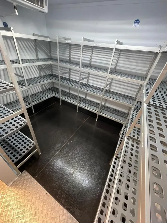 Cold room refurbishment with temporary refrigerated trailer hire